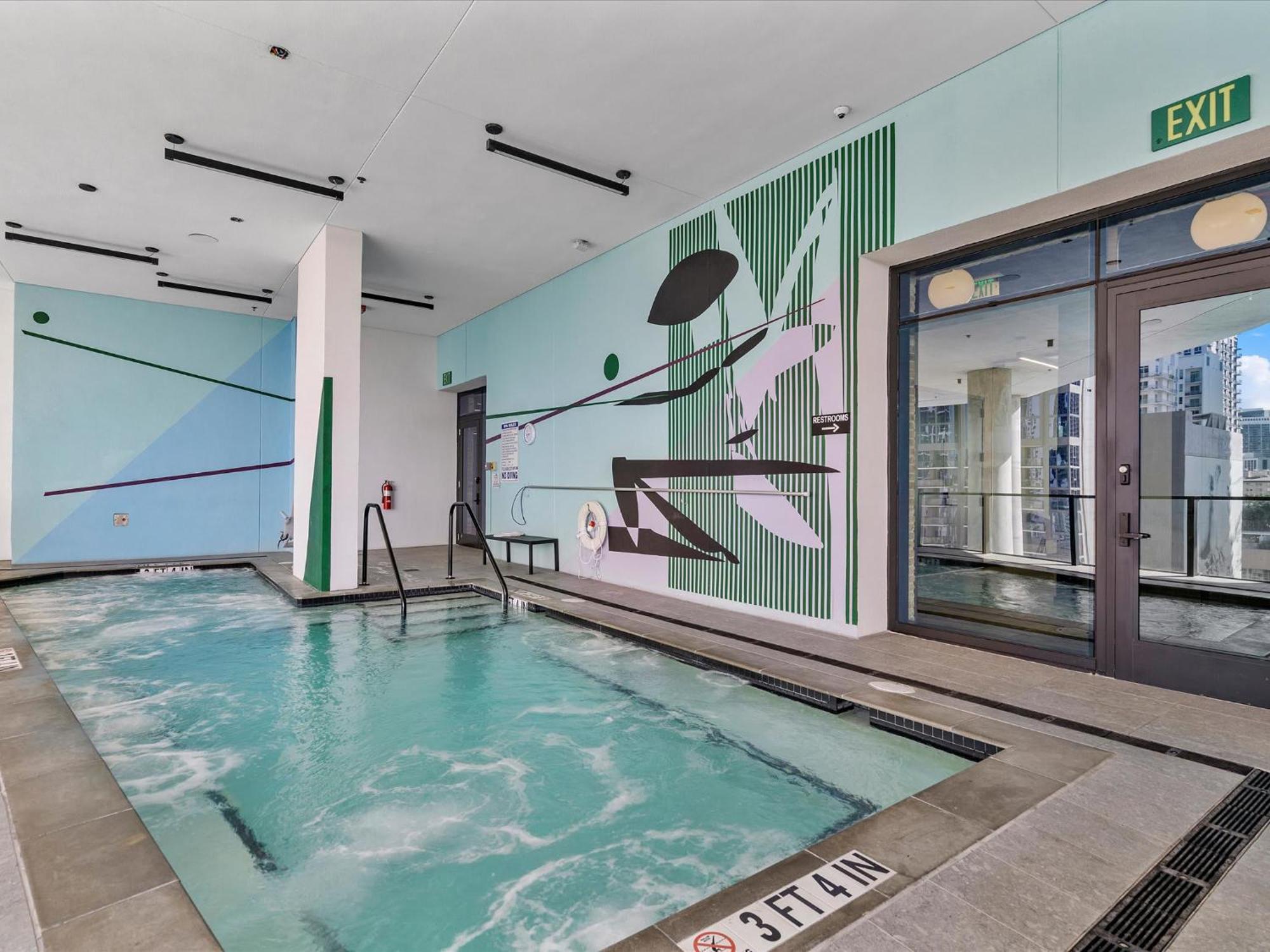 Apartment Mvr - Live The High Life In Downtown Miami